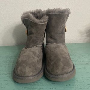 Gray Ugg boots Little girls Size (3)